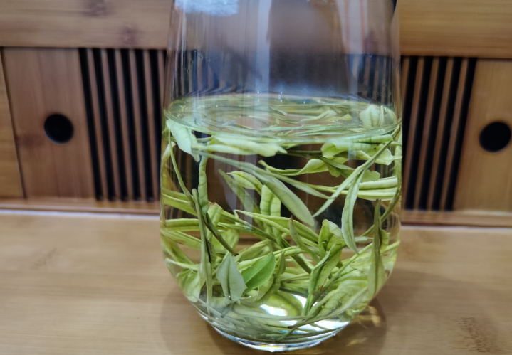 一口云雾茶，一口庐山恋 