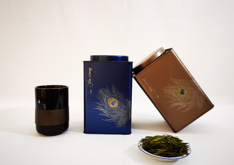 高山安吉白茶与白茶的香气区别。