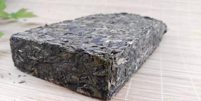 冰岛黄金叶是生茶还是熟茶？茶料难得，多为生普！【鸦鹊山】