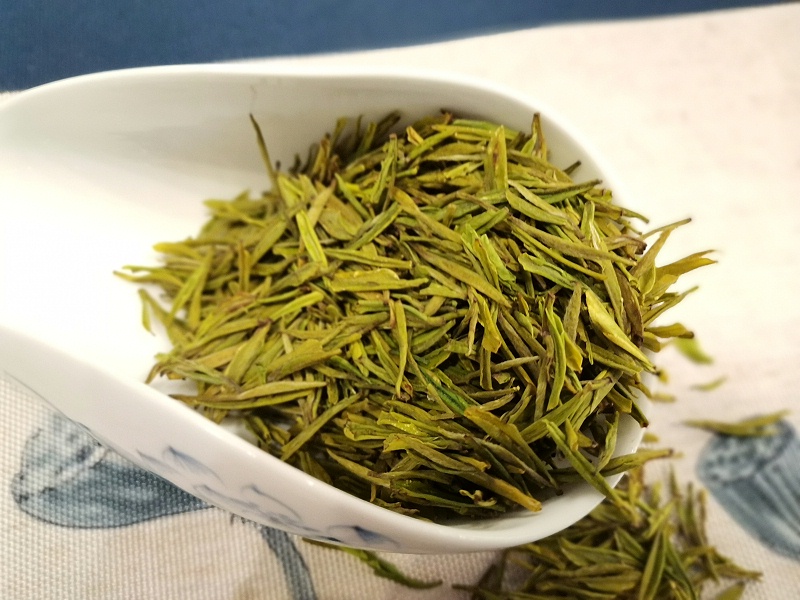 黄金芽茶的冲泡前用不用洗茶？洗茶有什么意义【鸦鹊山】