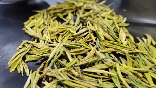 黄金茶保质期多久？存茶有几点要注意【鸦鹊山】